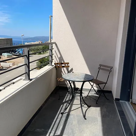 Villapetra ; Veliko Brdo Makarska