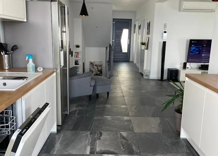 ヴィラ Villapetra Veliko Brdo *