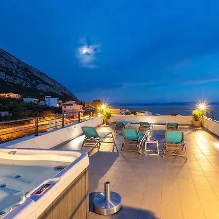 Villapetra ; Veliko Brdo * ماكارسكا